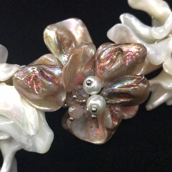 Pearl Choker - Picture 3 of 10